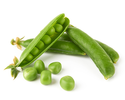 Green peas isolated